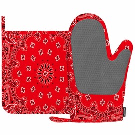 Mxocom Western Paisley Silicone Oven Mitts and Pot Holders Sets Bandana Seamless Pattern with Red and White Ornaments BBQ Gloves for Kitchen,Cooking,Baking,Grilling