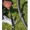 MICHELIN Mini Aluminium Foot Pump, Blue, Pression maximale accessible :