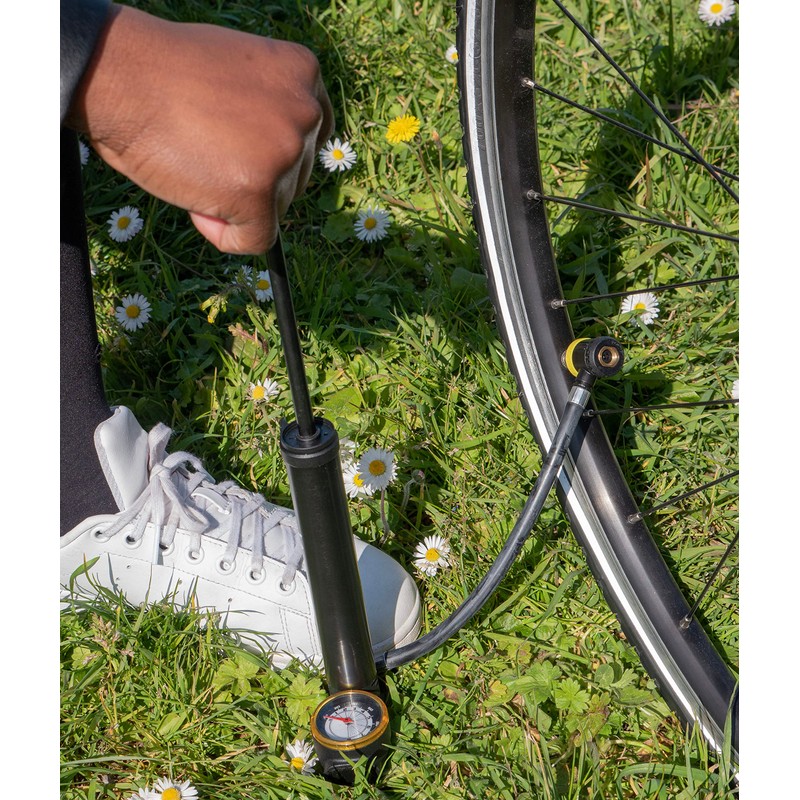 MICHELIN Mini Aluminium Foot Pump, Blue, Pression maximale accessible :