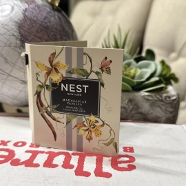 NEST “MADAGASCAR VANILLA” WOMENS PERFUME OIL SAMPLE NEW Longer ‘Dabber’ Vial S3
