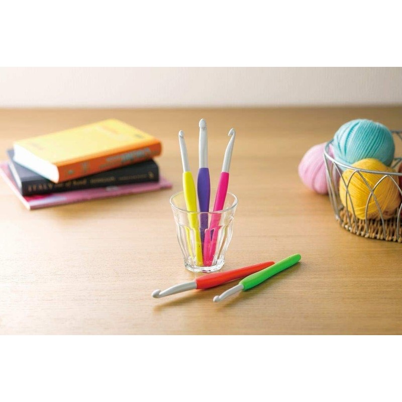 Clover 3.5 mm Amour Crochet Hook