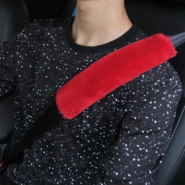 Wogomz 2 Pack Car Seatbelt Covers Shoulder Pad, Soft Faux Sheepskin Seat Belt Shoulder Cover for a Comfortable Driving, Seat Belt Shoulder Strap Covers Helps Protect Your Neck and Shoulder (Red)