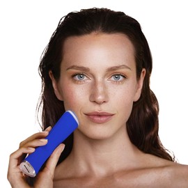 FOREO ESPADA Dispositivo de terapia de luz LED azul aprobada por la FDA para acné, tratamiento para cicatrices de acné, elimina acné y espinillas, piel limpia, silicona de grado médico