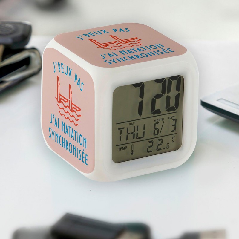Fabulous Pink Cube Alarm Clock with Lighting - J'Peux Pas