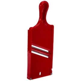 Rigamonti Sveltafetta mandolina taglia verdure, frutta e formaggi. Taglia verdure con lama in acciaio inox affilata su entrambi i lati con gommini antiscivolo. Per uso casalingo e professionale