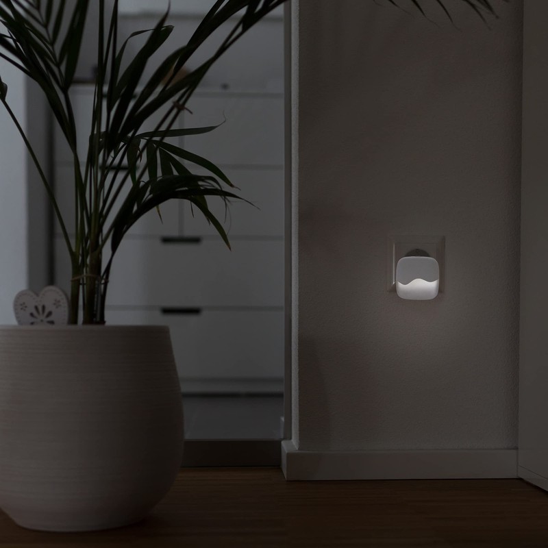ANSMANN LED Night Light with Twilight Sensor - LED Light
