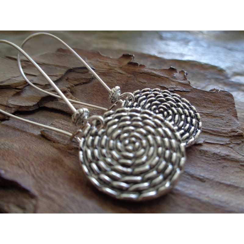 Notched spiral and long hooks: long hook earrings with spacer,