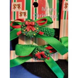Giftcraft Christmas Tree Earrings and Wreath Scrunchie Set Green 087