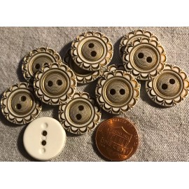 Unbranded 12 Off-White With Gold Paint PLASTIC Sew-through Buttons 3/4" 19MM Lot # 3435