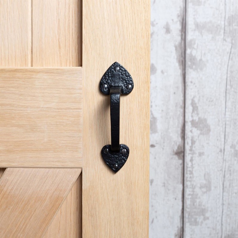 Hammer and Tongs - Rustic Arrowhead Door Handle - H155mm
