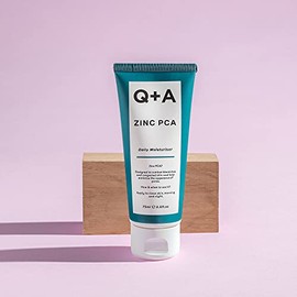 Q+A Zinc PCA Hidratante Diario, con Zinc PCA y Ginseng, diseñado para abordar las preocupaciones de piel grasa, propensa a imperfecciones y mixta sin descuidar la hidratación esencial, 75ml