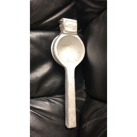 Made in Mexico Unpolished Mexican Cast Aluminum Metal Lime Exprimidor de Lima Manual Squeezer Hand Juicer Mejico