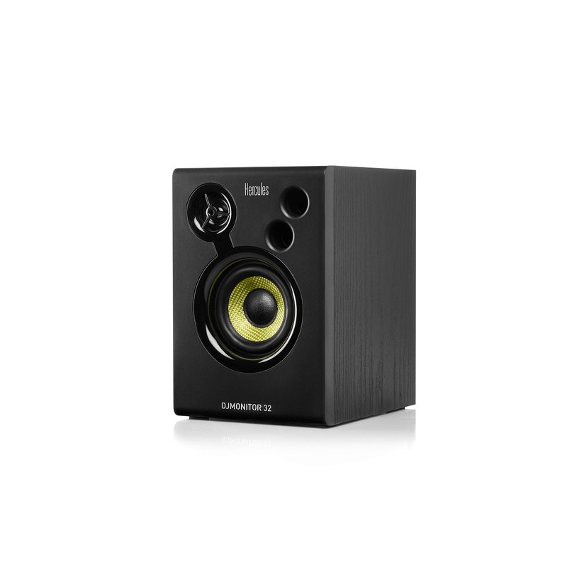 Hercules DJMonitor 32: 2 x 15 watts RMS active monitoring
