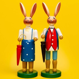 SIKORA OD09 Large Mum and Dad Easter Bunny Figurines Pair as Colourful Easter Decoration Height: 21 cm