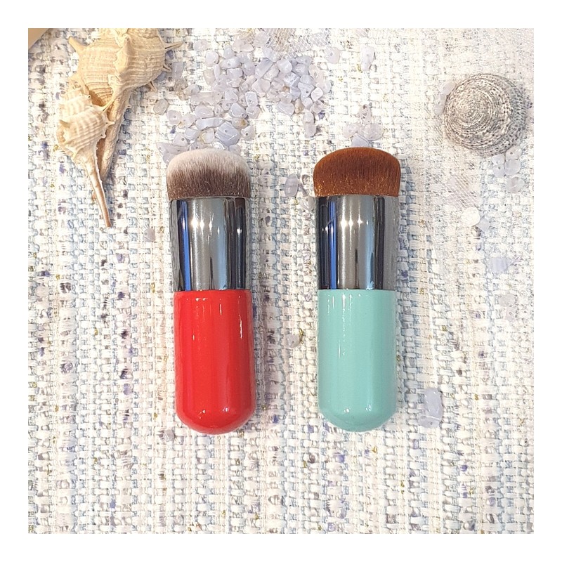 Tuttun Foundation Brush - Red / 뚠뚠 파운데이션 브러쉬 -