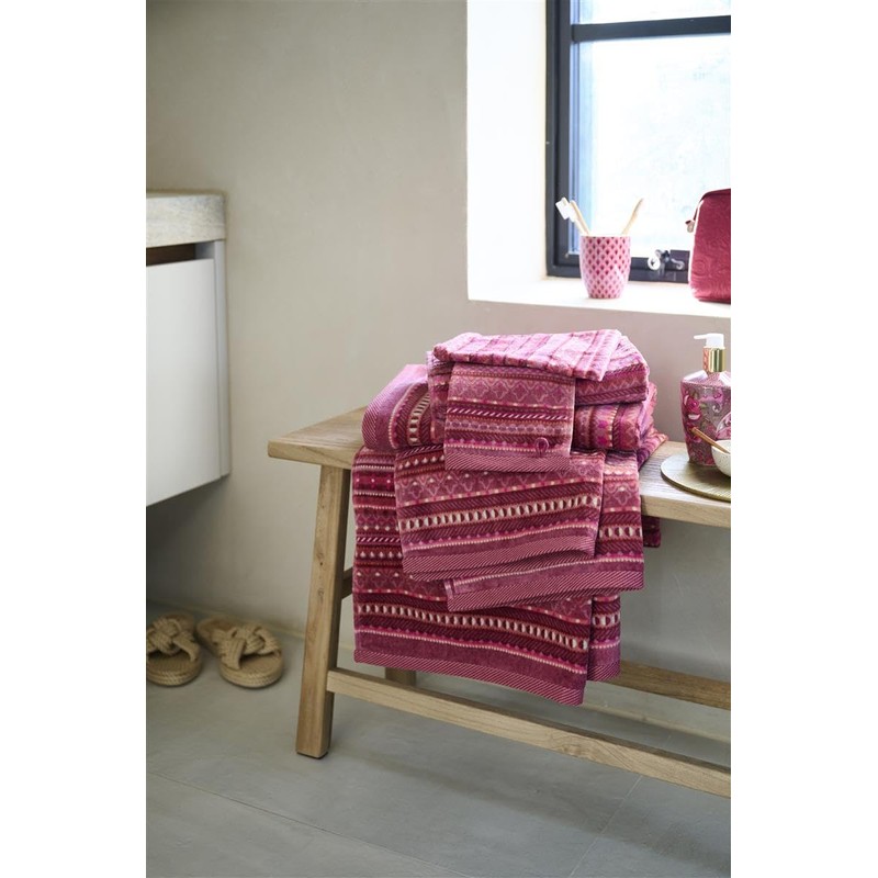 PIP STUDIO Geometric Print Bath Towel Dark Pink 70 x