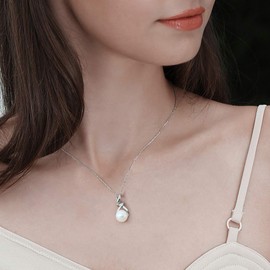 FANCIME Women's Genuine Pearl Necklace, 1 Piece, 0.3 - 0.4 inches (9 - 10 mm), Natural Freshwater Pearl, Twist, Silver, Natural Stone, Amulet, Ceremonial Occasions, Birthday, Anniversary, Christmas,