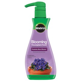 Miracle-Gro Blooming Houseplant Food, 8 oz., Plant Food Feeds All Flowering Houseplants Instantly, Including African Violets, 2 Pack