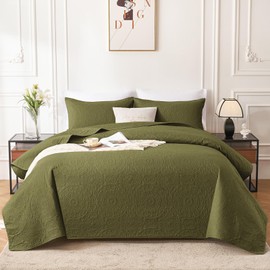 WURUIBO Olive Green Quilt Set Full/Queen Size, Embossing Microfiber Bedspreads with Pillow Sham, Ligthweight Breathable Thin Coverlet, Reversible Bedding Set for All Season (1 Quilt, 2 Shams)