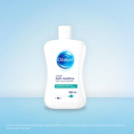 Oilatum Oilatum Junior, Treatment for Eczema & Dry Skin Conditions, Bath Additive, Protects Skin from Moisture Loss, Fragrance Free, Suitable for Babies & Children, 1 x 300ml