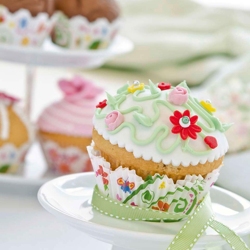 Staedter Maxi Flower Garden Paper Baking Tray, Multi-Colour, 50-Piece