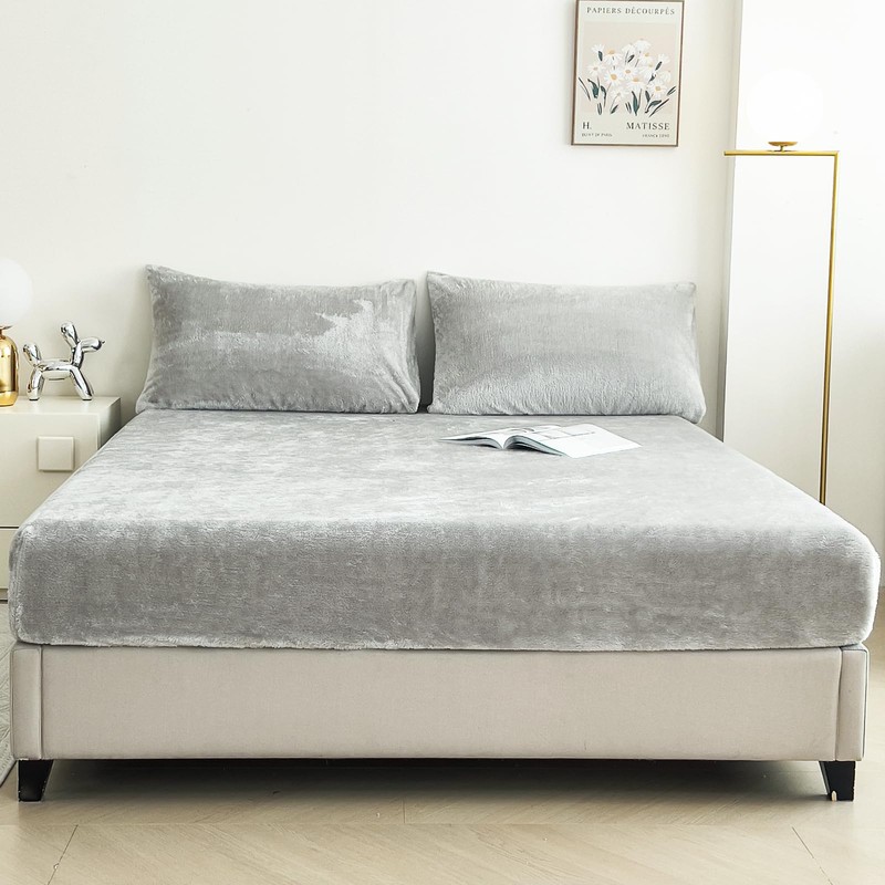 YIYEA Fleece Fitted Sheet Full Size, Ultra Soft Faux Fur