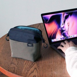 Yububok Tokyo Days Pouch (Made in Japan Series), Black, Casual