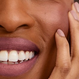 Avon Cream Blush Soft Plum, Creamy, Lightweight and Easy-to-Blend Formula for a Natural Hint of Sheer Lip and Cheek Colour