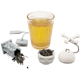 2pcs tea infuser, cute silicone tea infuser, loose tea leaf steeper, Creative design, easy to brew loose leaf tea, They are fun tea accessories for brewing tea(Skull + Tower)