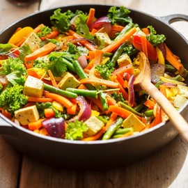 2 x Hofmeister® wooden cooking spoons, 25 cm, natural product: handmade, plastic-free, no scratches in the pot, untreated, heat-resistant, antibacterial mixing spoon made of beech, round