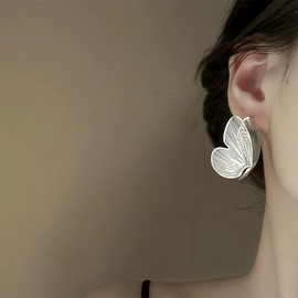 Fashion Butterfly Dangle Earrings for Women Minimalist Small Butterfly Wings Filigree Statement Earring Trendy Hollow Cool Jewelry Unique Accessories (Silver)