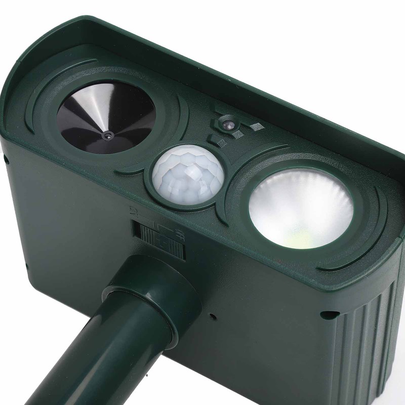 Solar Powered LED Animal Repeller Ultrasonic Waterproof Animal Repellent for
