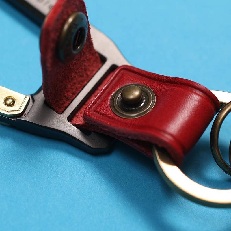 Masterpiece Carabiner Men's Key Chain, Camel