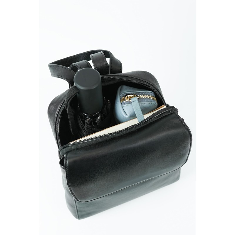 Lloyd Baker Backpack Farit: Sophisticated Small to Medium-Sized Versatility Leather
