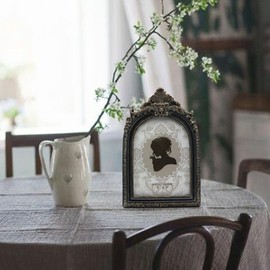 CISOO Vintage 5x7 Picture Frame Antique Photo Frame Table Top Display and Wall Hanging, Retro Home Decor, Ornate Photo Gallary Art (Black and Gold)