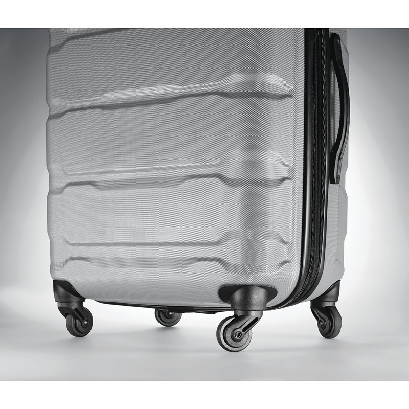Samsonite Omni PC Hardside Expandable Luggage with Spinner Wheels, Silver,