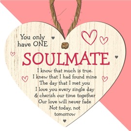 "You Only Have One Soulmate" Heart-Shaped MDF Plaque – Romantic Gift for Couples, Anniversary, or Valentine’s Day – Thoughtful Wall Hanging for Your Soulmate