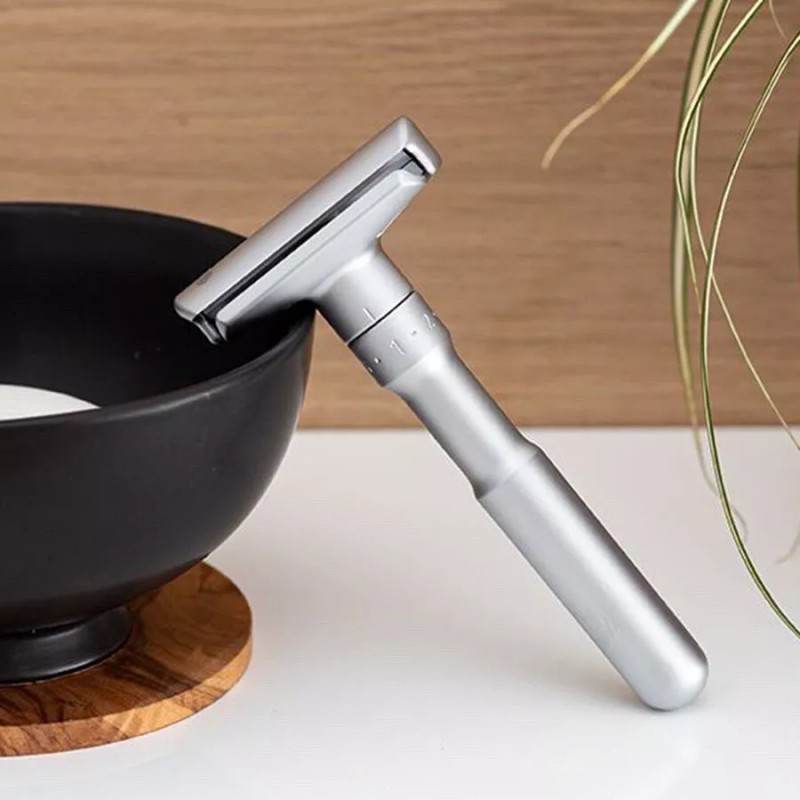 MERKUR FUTUR Adjustable Double Edge Safety Razor - Polished Chrome