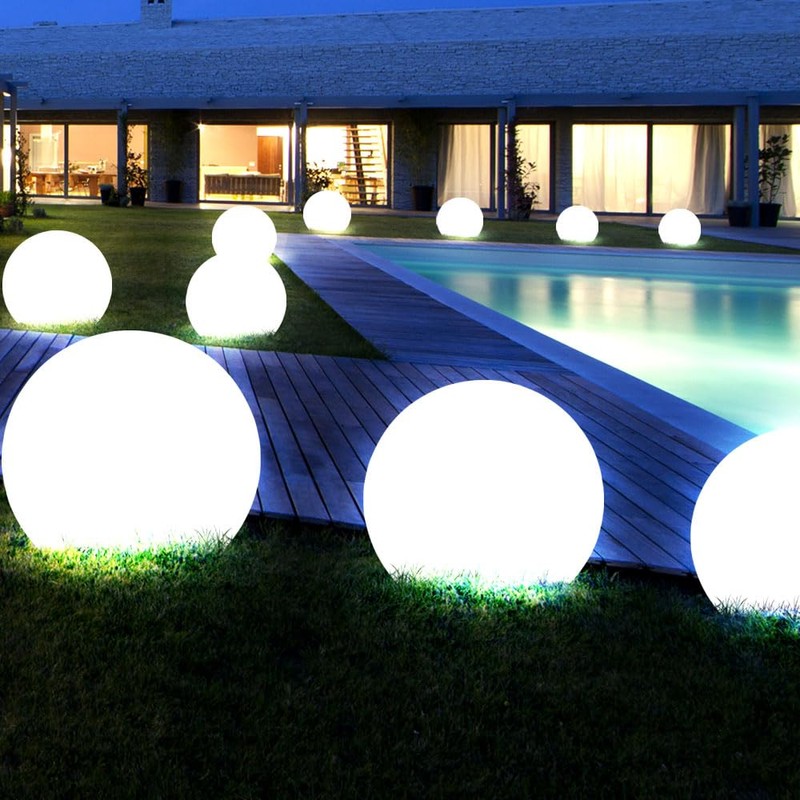 Globo IP44 LED White Solar Ball Lamp