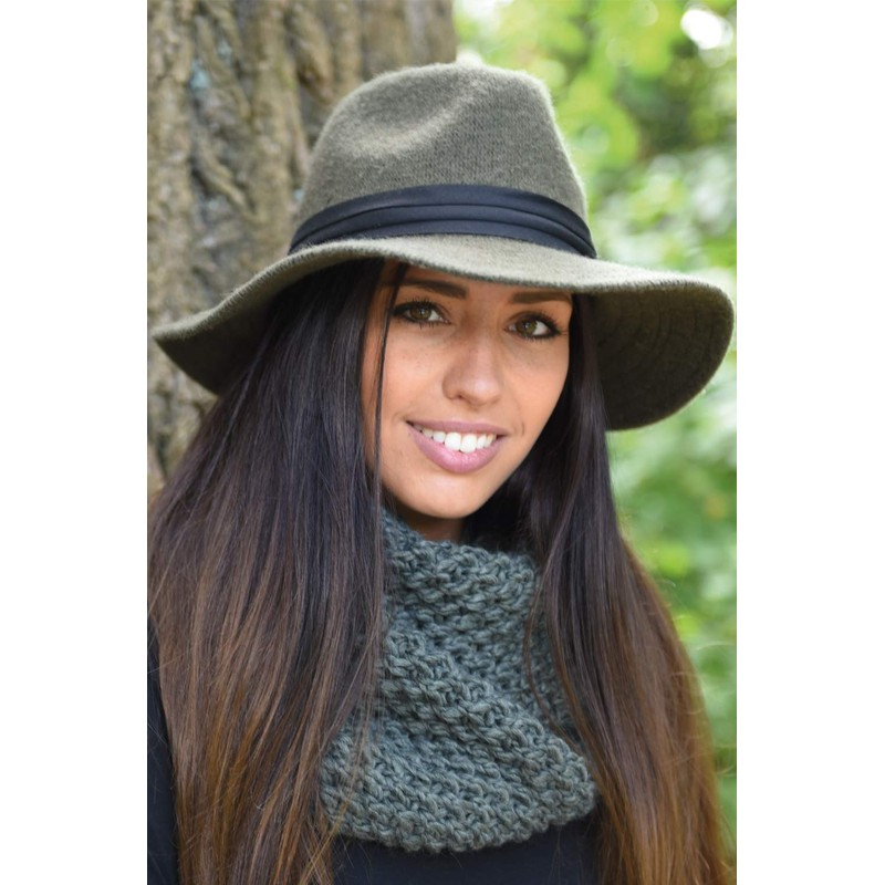 styleBREAKER 01018157 Unisex Knitted Loop Scarf Coarse Knitted Plain Knitted