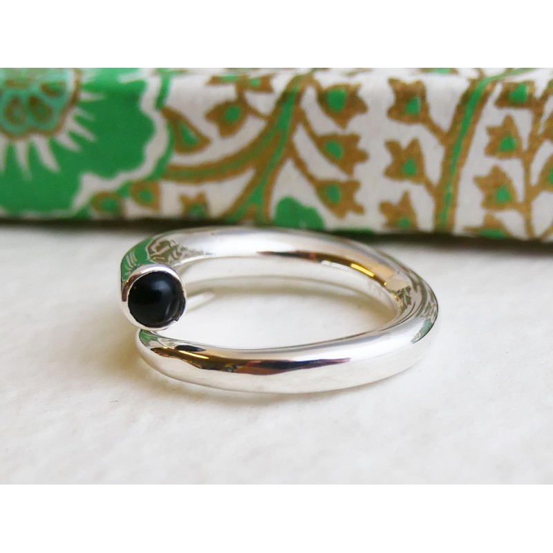 Onyx Sterling Silver Ring US Size 9 Diameter 19