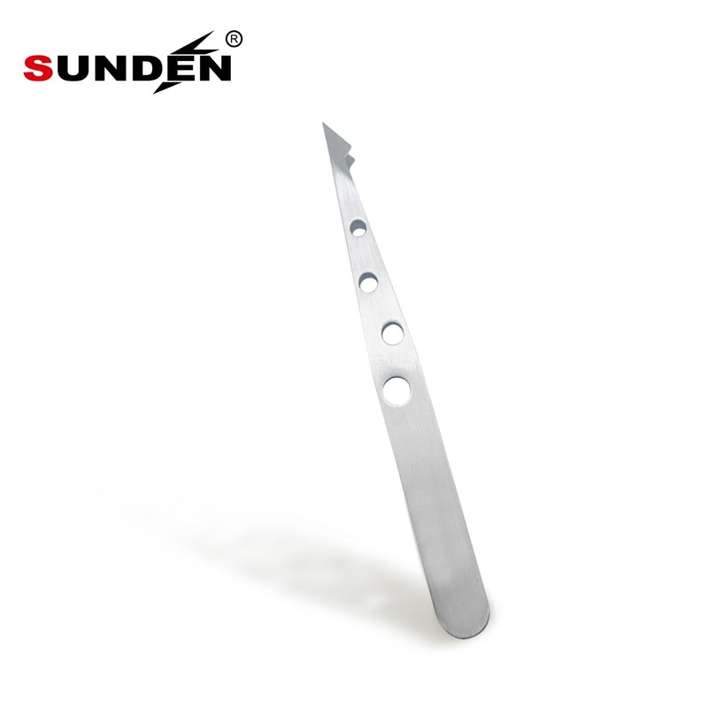 SUNDEN Stainless Steel Slanted Eyebrow Tweezer