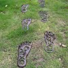 EatingBiting 2PCs Heavy Duty Cast Iron Footprint Stepping Mats Garden