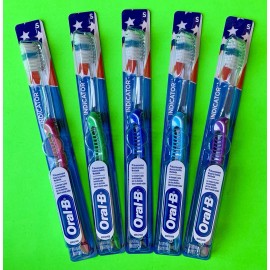 Oral-B Lot of 5 Oral-B INDICATOR Soft Bristles Compact Head Adult Manual Toothbrushes
