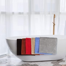 GERIINEER Non-Slip Bath Mat, Machine Washable, Bathroom Rug, Doormat, Indoor Chenille Bath Mat, Super Absorbent Water Mats with Low Profile (Red, 45 x 70 cm)