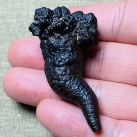 독특한 형태의 천연 흑색 텍타이트 광물 표본 희귀 수집석 [07 24g] Unique Shaped Natural Black Tektite Mineral Specimen Rare Collector's Stone [07 24g]