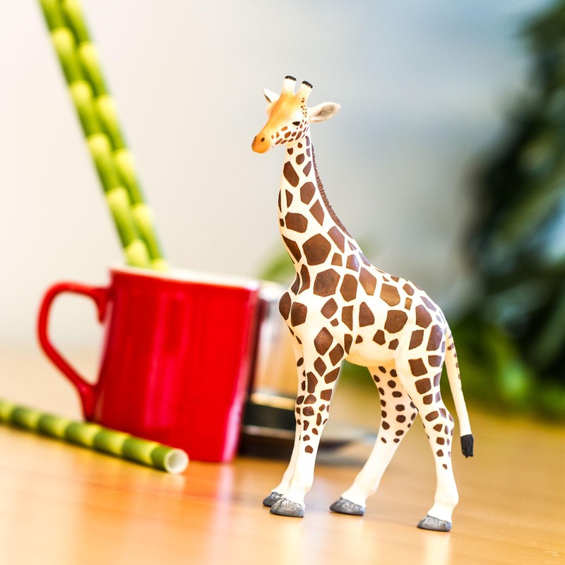 Safari Ltd. Giraffe Figurine - Realistic 7" Safari Figure -