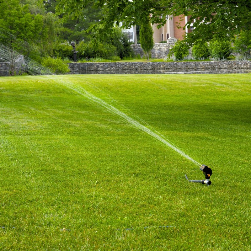 Melnor 65137AMZ MiniMax Turbo Oscillating Sprinkler on Step Spike, 4000