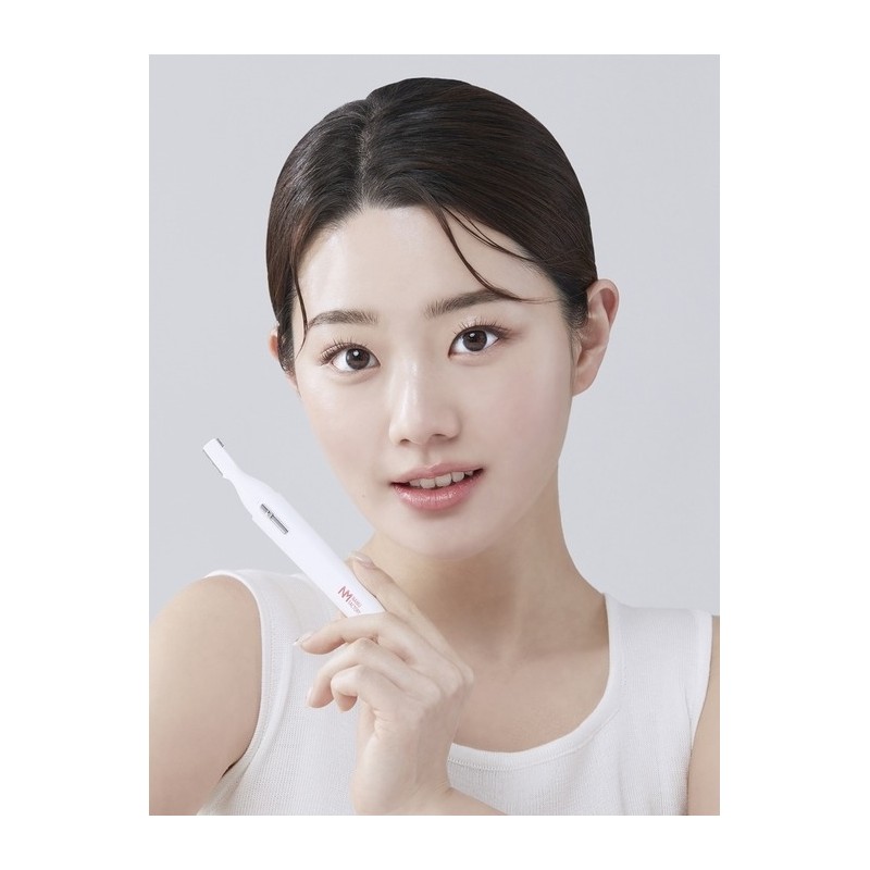 Electric eyebrow trimmer / 전동 눈썹정리기