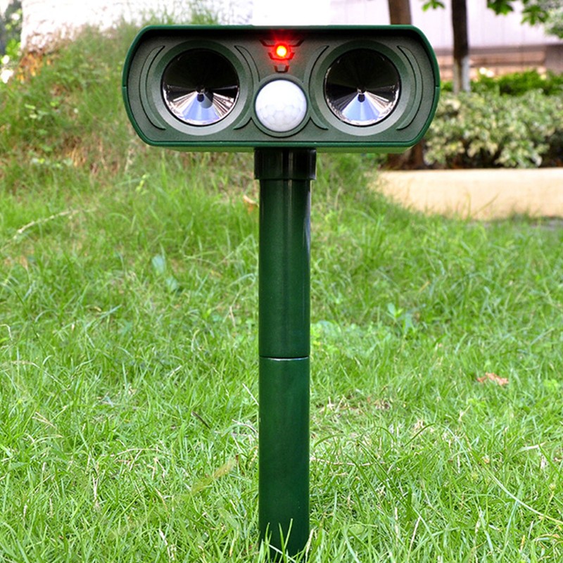 Ultrasonic Solar Animal Repeller Professional High Sensitivity Infrared Long Range